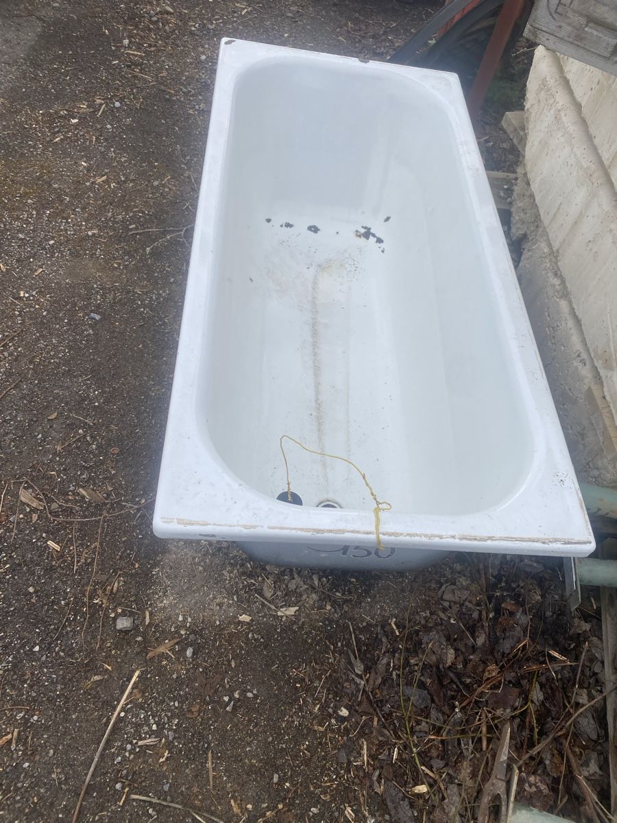 Vasche da bagno: Tränkefass Badewanne – Usato da Menzingen venduto da Edelmuni7 2