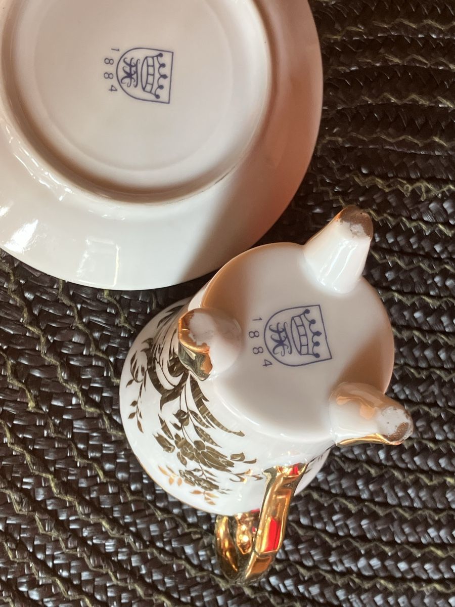 Tassen: Espresso Tasse mit Unterteller, Golddekor, 1884 – Neu (gemäss Beschreibung) aus Oberrüti von Jomaru 1