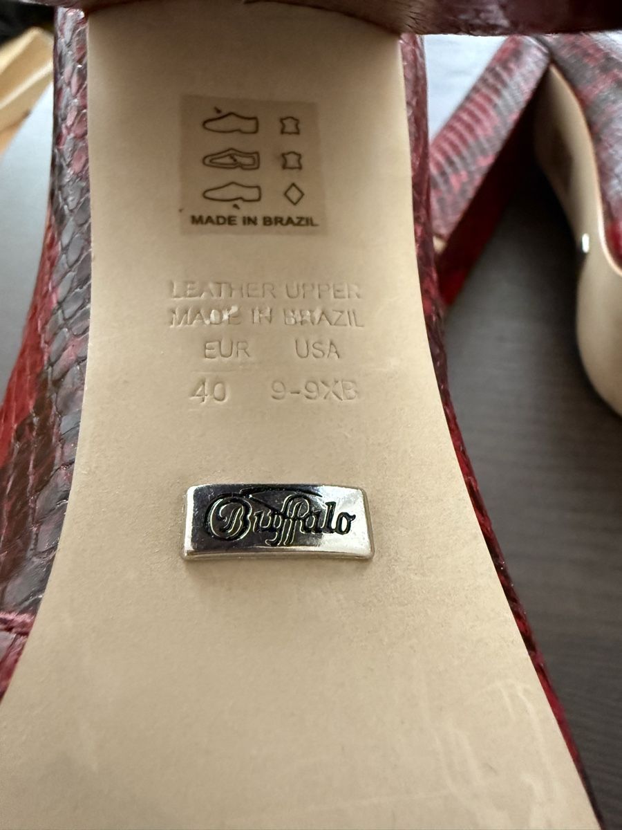 Buffalo Scarpe da donna: Escarpins Buffalo – Nuovo e nell'imballaggio originale da Le Locle venduto da tchanatakoua 2