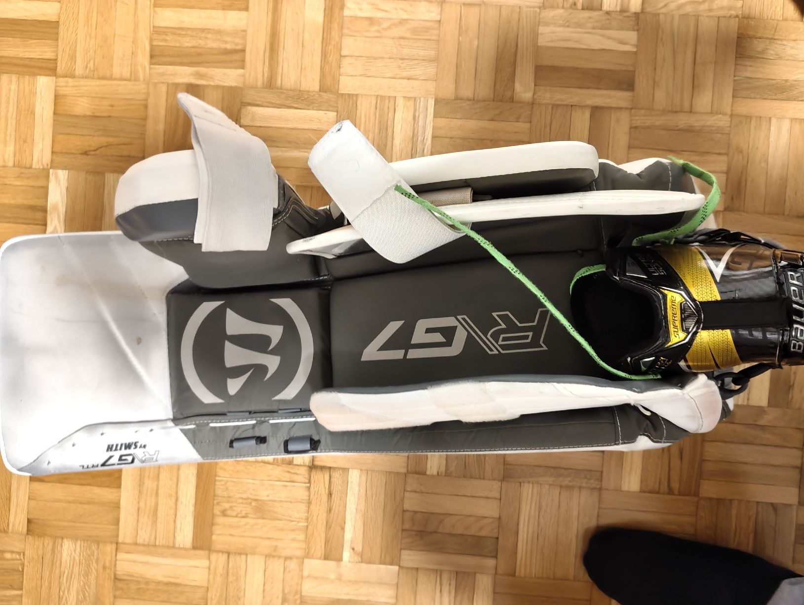 Protezioni & Imbottiture: Goalie Pads Warrior Ritual G7 34+1.5  – Usato da Lodrino venduto da Ale_HCL 4