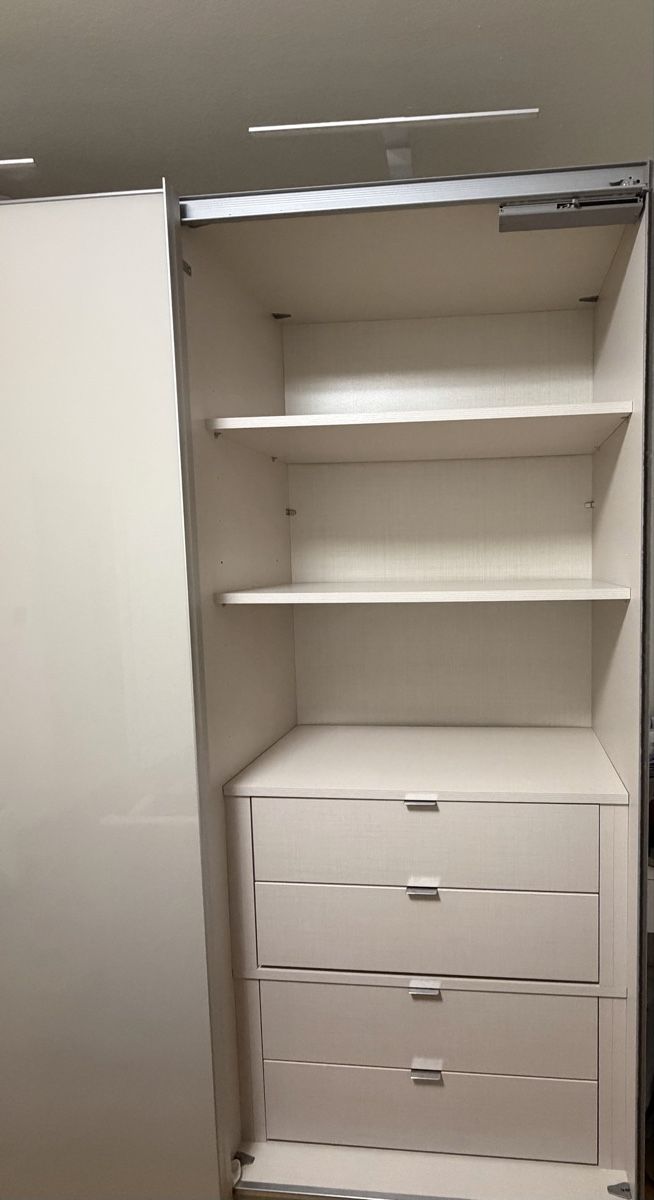 Armadi: Kleiderschrank – Usato da Münchenstein venduto da emi_td7v 2