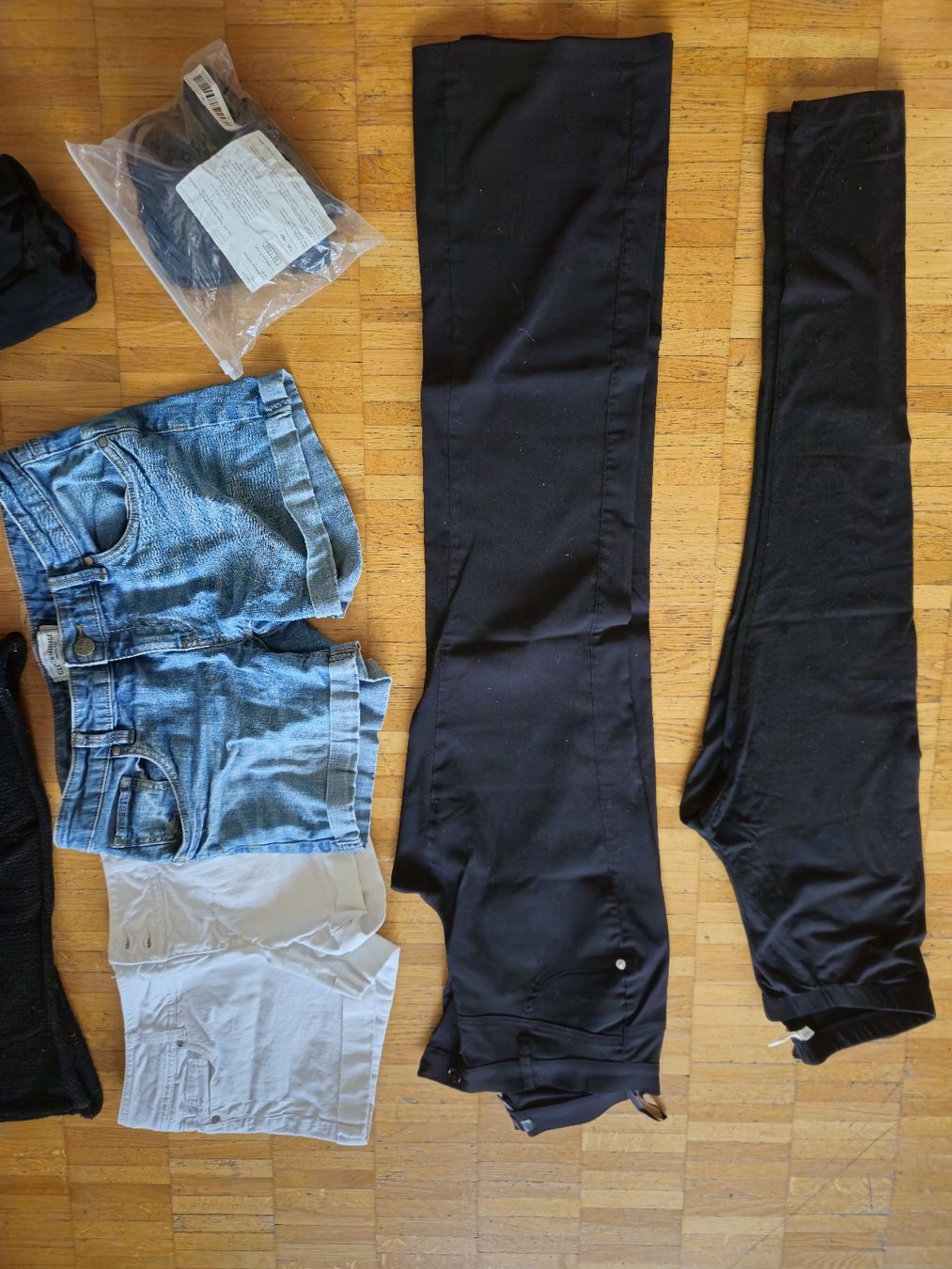 Lotti di vestiti: Kleiderpaket Grösse M – Usato da Aarau venduto da _Schlumpfine_ 3