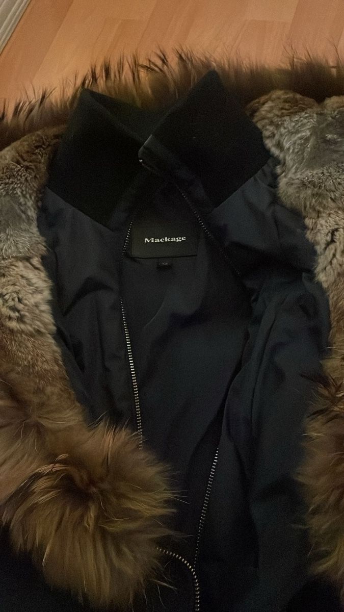 Cappotti: Manteau d’hiver avec fourrure veritable Mackage – Nuovo (secondo la descrizione) da St-Pierre-Clages venduto da ste_xk6p 7