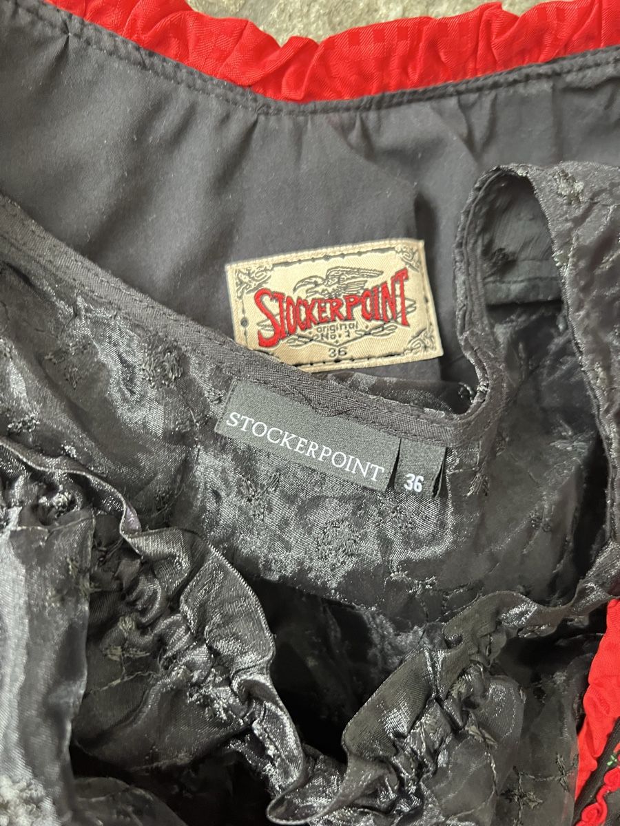 Kostüme: Dirndl mit Bluse Stockerpoint Grösse 36 schwarz rot – Gebraucht aus chur von Ika11 4