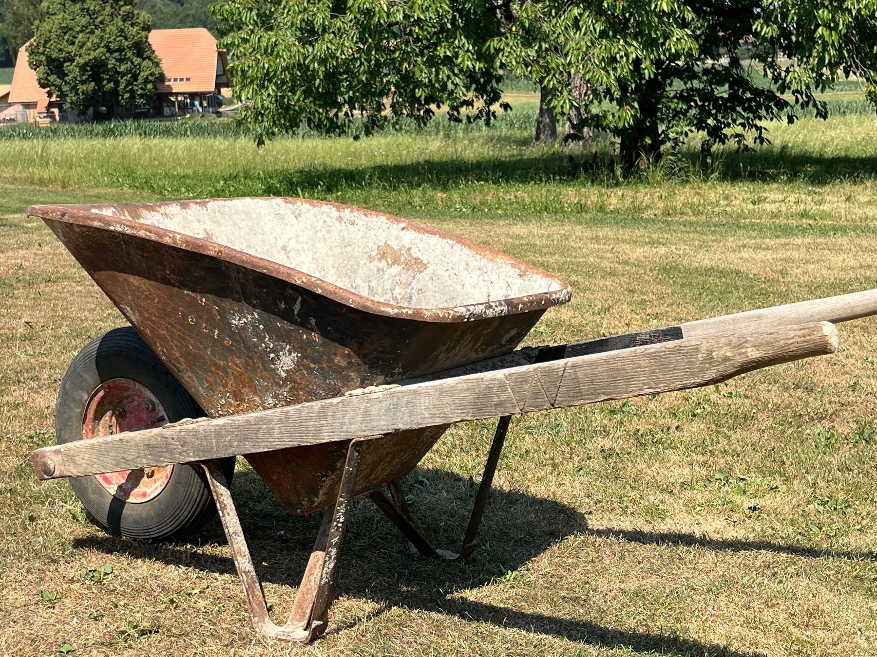 Schubkarren: Vintage Schubkarre – Gebraucht aus Allmendingen b. BE von juair 1