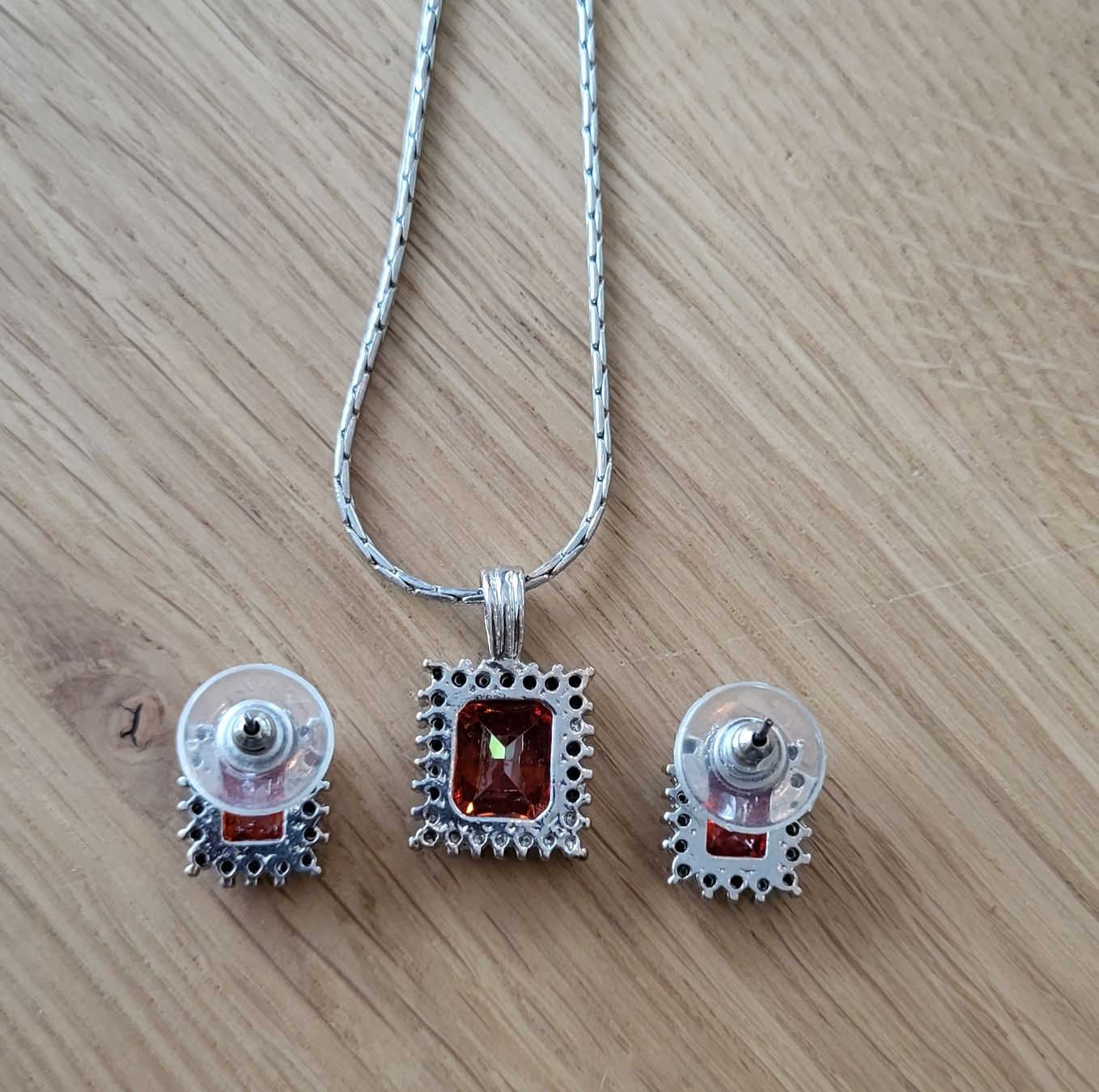 Altri gioielli: Wunderschönes Schmuckset mit orangem Stein, neuwertig – Nuovo (secondo la descrizione) da Brugg AG venduto da Leona90 1