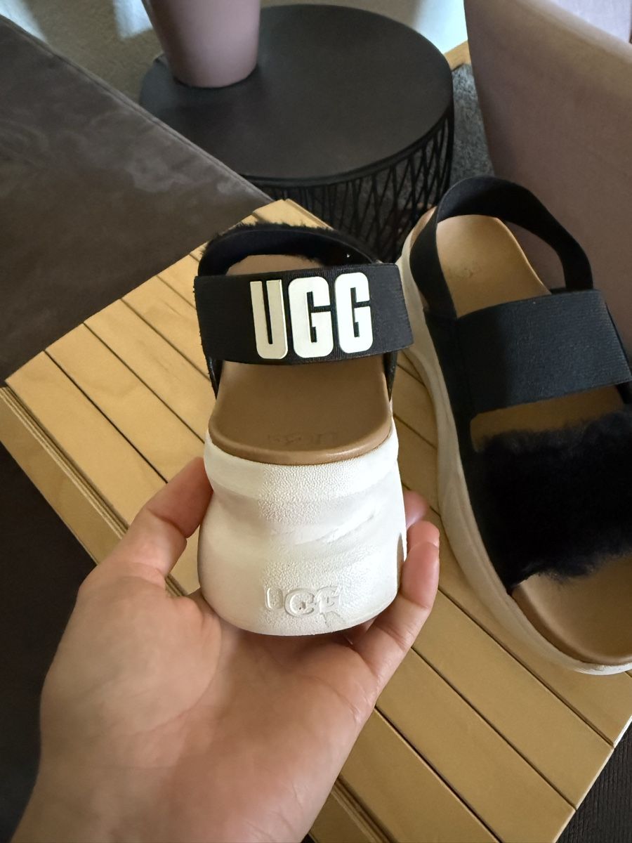 Chaussures femmes: UGG Sandalen – D'occasion à Oberglatt ZH par sam_vs55 2