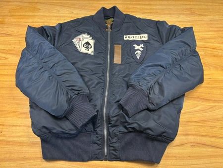 Breitling Alpha Industries Bomberjacke Daunenjacke