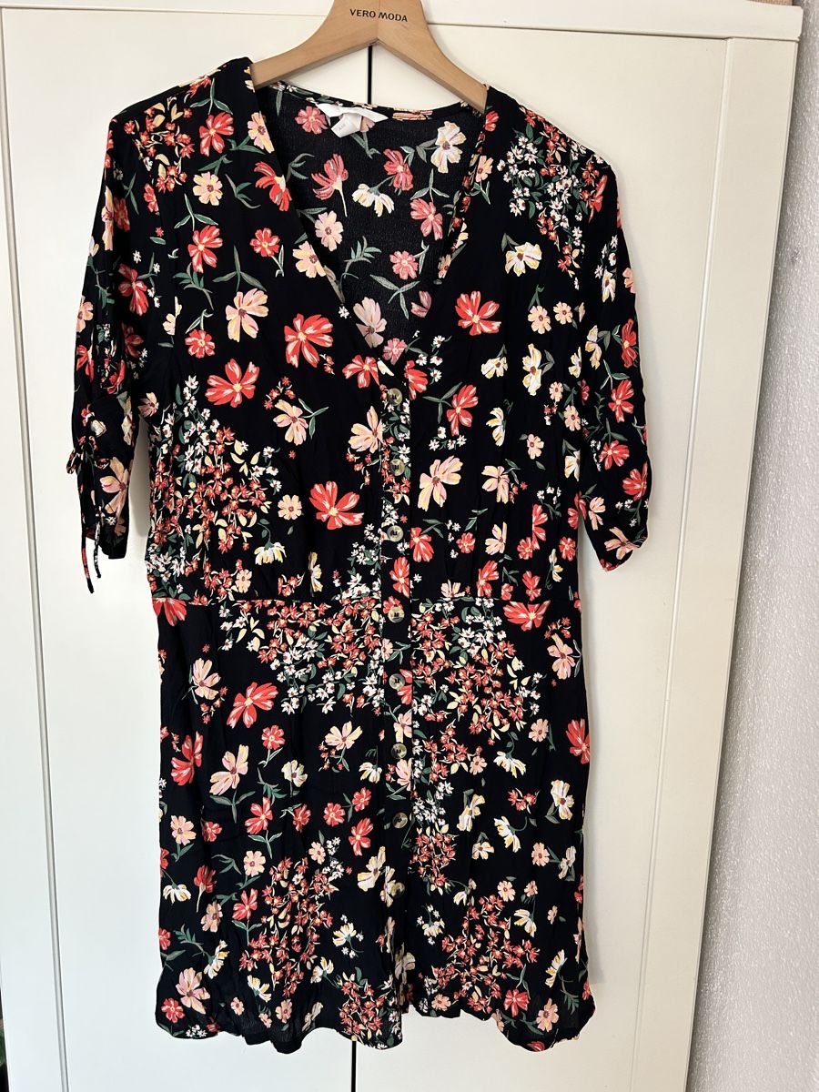 H&M Robes: Kleid Blumenmuster vom H&M Gr.44 – Neuf (Voir description) à Obfelden par JackyRot