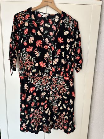 Kleid Blumenmuster vom H&M Gr.44