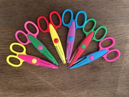 Lot de ciseaux fantaisie pour scrapbooking - divers