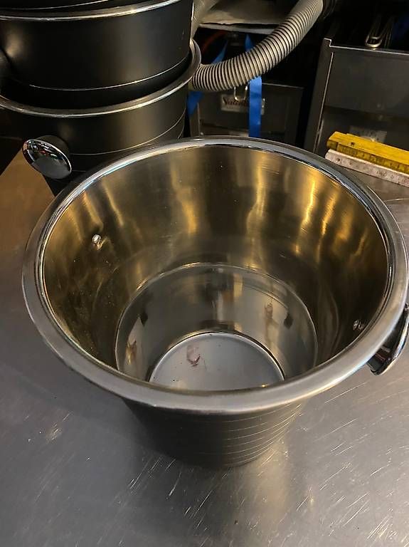 Altro: 4x Seaux à champagne et 4 x active coller – Usato da Martigny venduto da seater 3