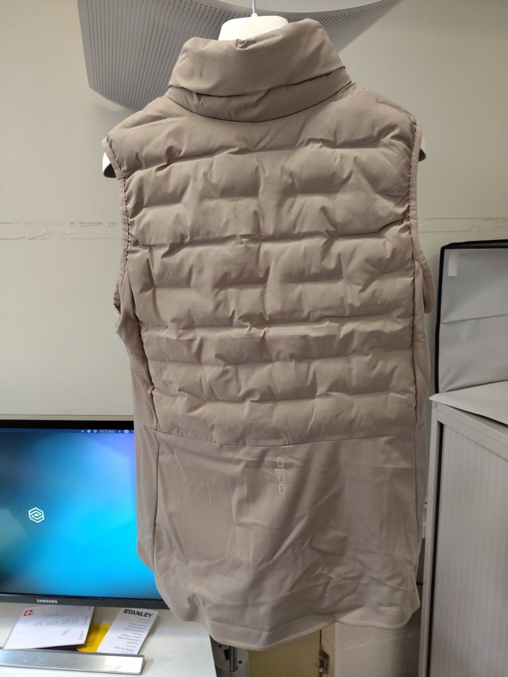 Giacche: Odlo - Zeroweight Insulator Gr. M – Nuovo e nell'imballaggio originale da Dällikon venduto da Retouren_Resale 1