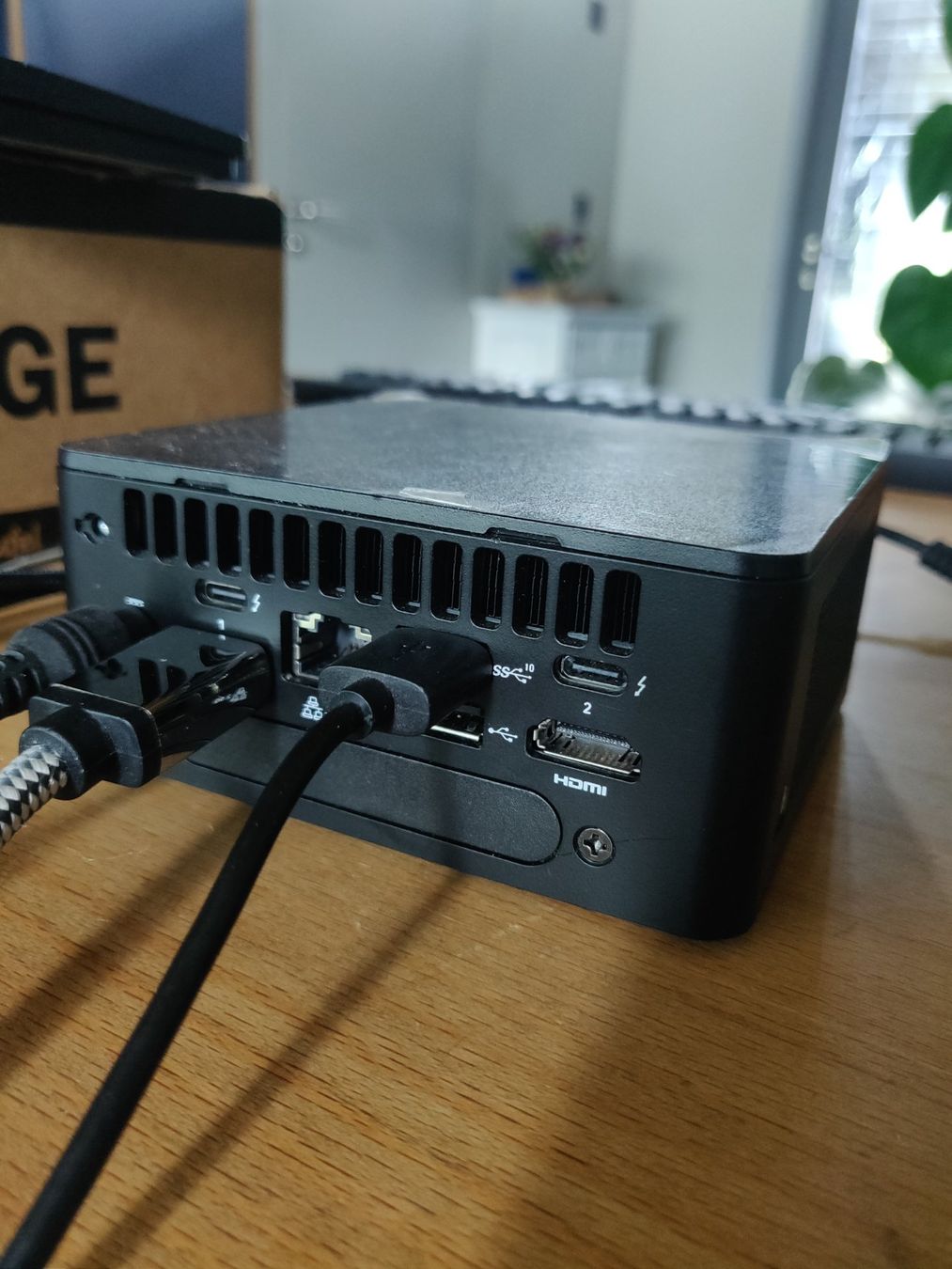 Intel PCs: Intel SWNUC12WSHi5000 64GB Ram, 500GB SSD – D'occasion à Azmoos par rooss1 4