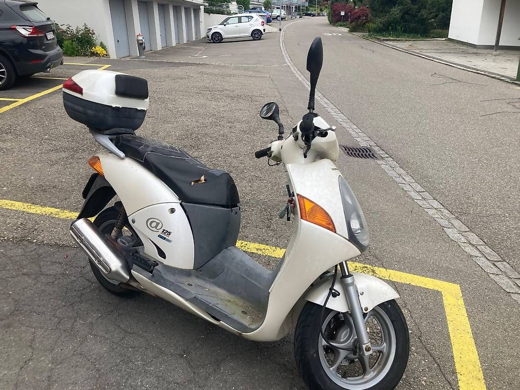Honda Scooter: Honda NES 125 ES – Usato da Jona venduto da Jumaijra 1