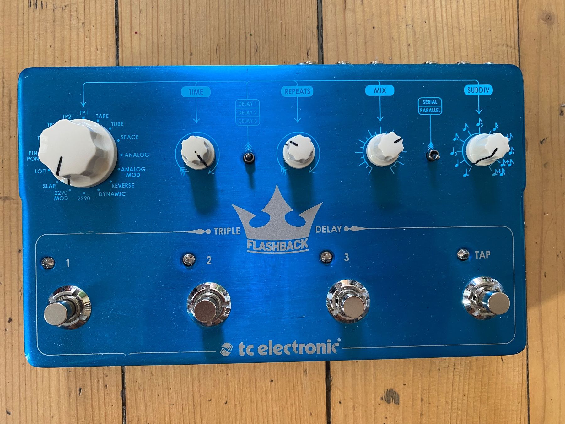 Instruments de musique: TC Electronic Flashback Triple Delay X4 Effektpedal – D'occasion à Zürich par mbraendliz