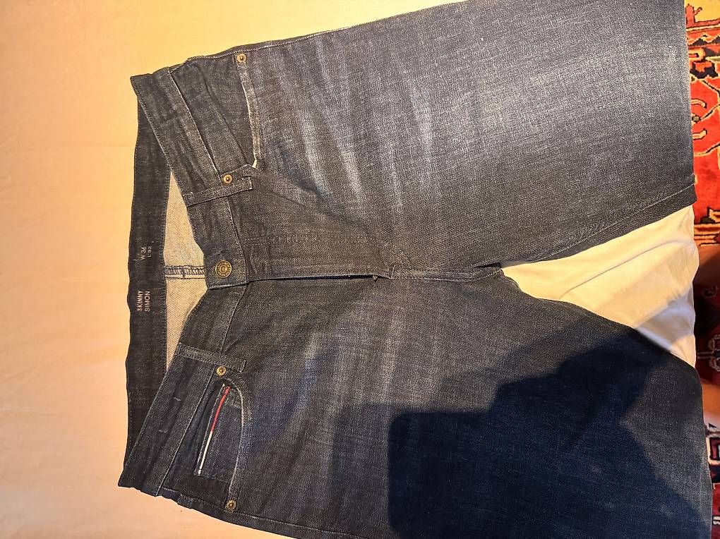 Jeans: Jeans Blau Tommy Hilfiger  – Usato da Regensdorf venduto da Jazmyn307 1