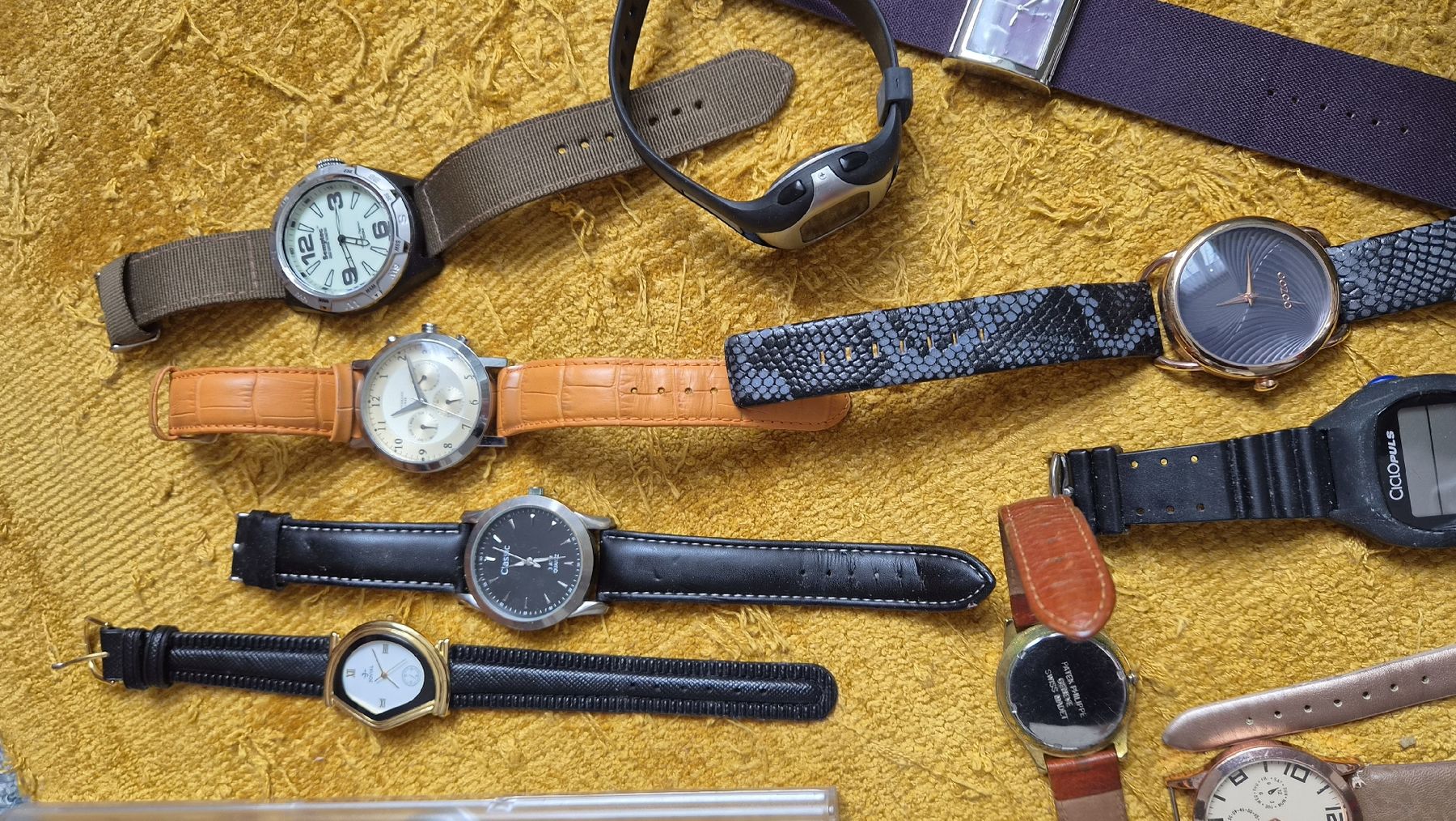 Montres: 39 Uhren aus Nachlass   – D'occasion à Kölliken par Upcycling-by-Mc-TAM 2
