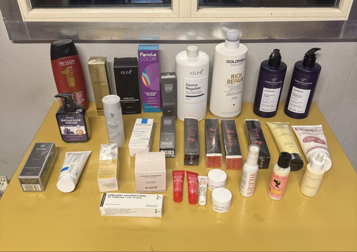Lettini & sedie per cosmetici: Kosmetikartikel gemischt neu 32 stk.  – Nuovo (secondo la descrizione) da Schlieren venduto da Freundlich02