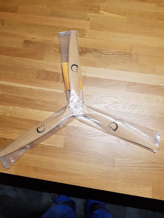 Ricambio Elica RC Legno Elica In Legno XOAR PJM-E 24x10 Per Aerei RC Elettrici - Nera, 24 Pollici Di Diametro, Passo 10, Per Aerobatica E 3D Elica Universale Modellismo
