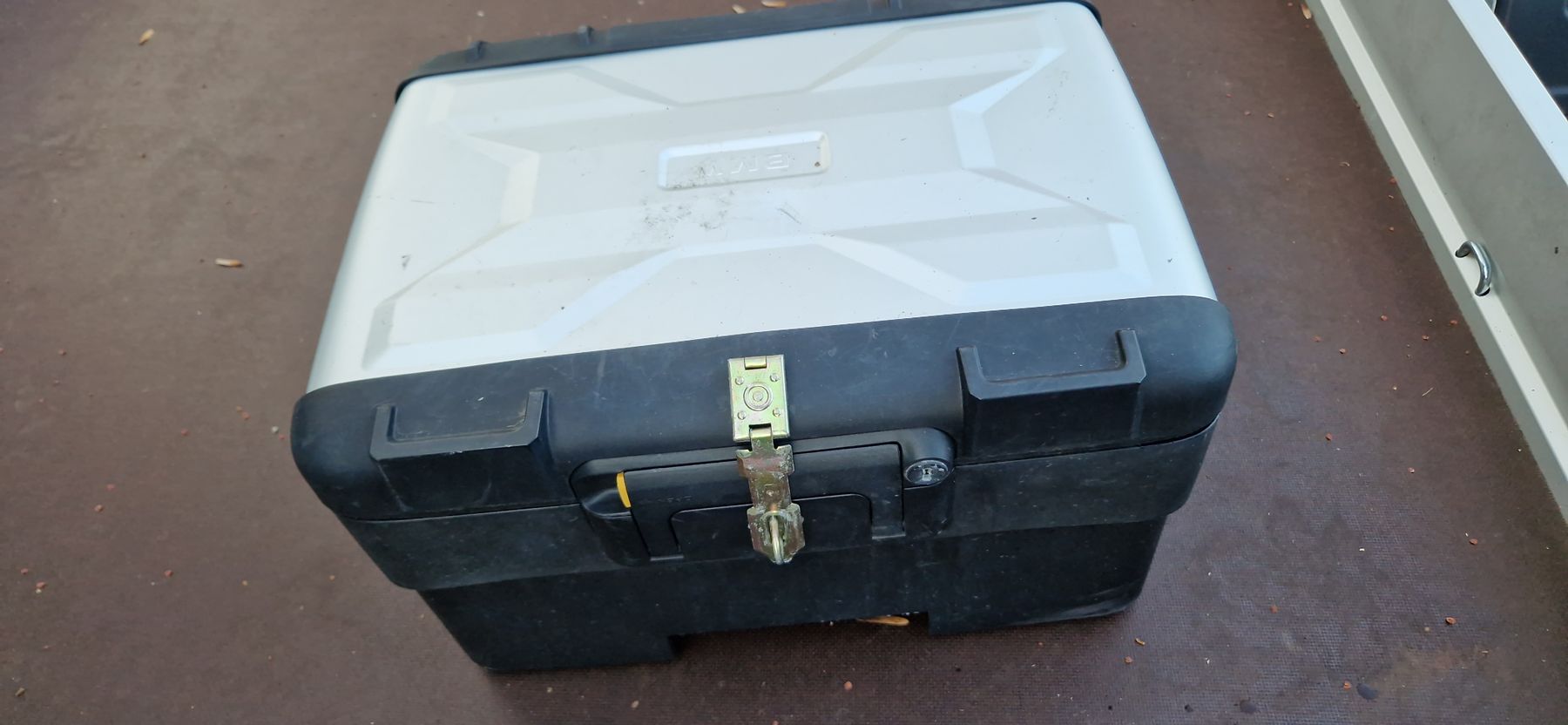Ganci per rimorchio: Caisse étanche avec fixation/ valise BMW – Usato da St. Ursen venduto da cpi23