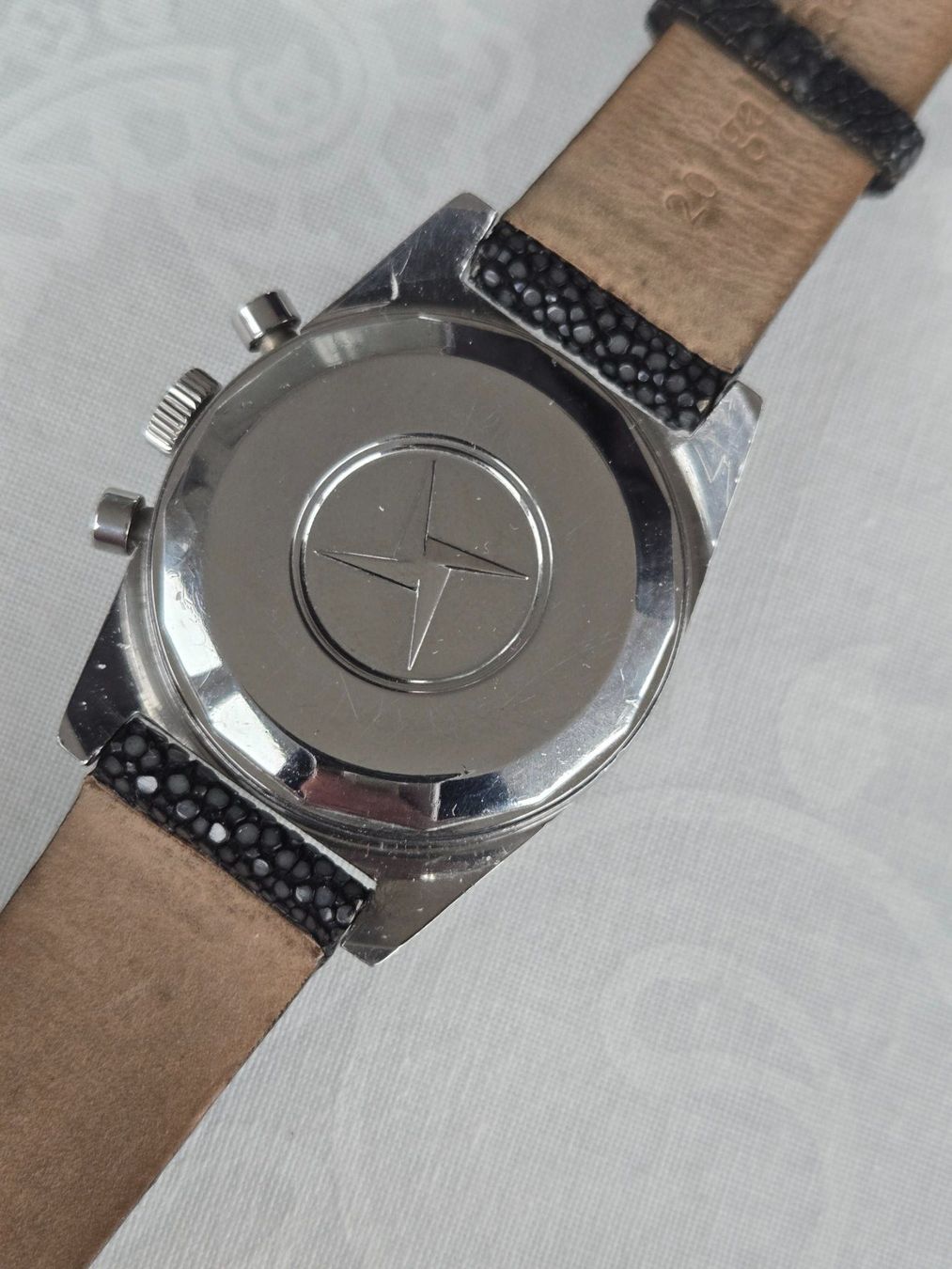 Zenith Orologi: Zenith El-Primero Vintage Chronograph A 385 – Usato da Chabrey venduto da Horology 3