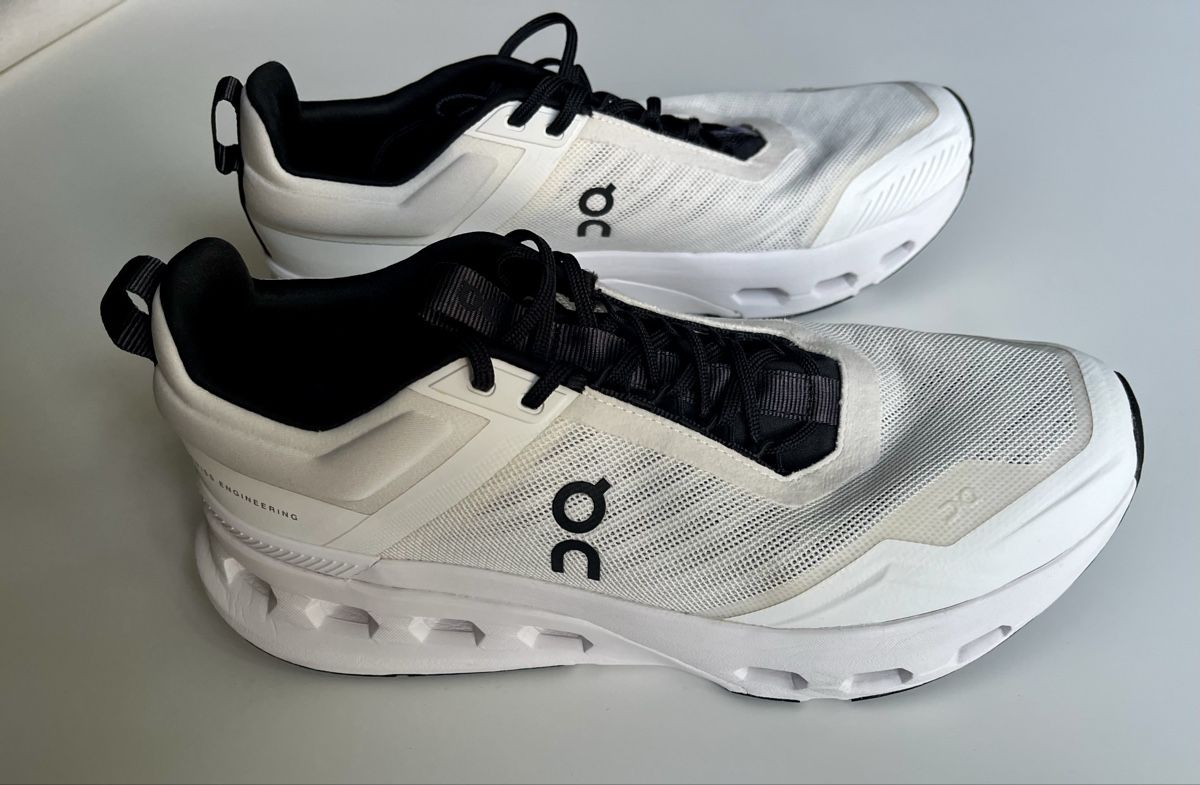 On Scarpe da uomo: On Cloudnova X weiss/schwarz Grösse EU 43 – Usato da Zürich venduto da Menino 2