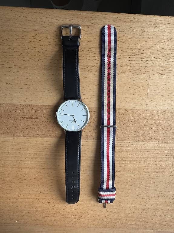 Montres: Daniel Wellington Sheffield 40mm – D'occasion à Renens VD par Nikola_Grubor