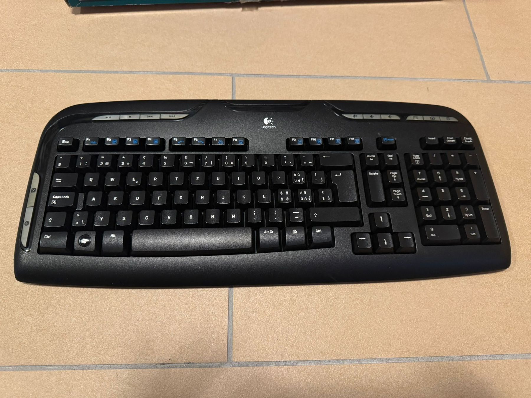 Logitech Mouse: Tastiera cordless con mouse Logitech EX 110 – Nuovo e nell'imballaggio originale da Gordevio venduto da turi6672
