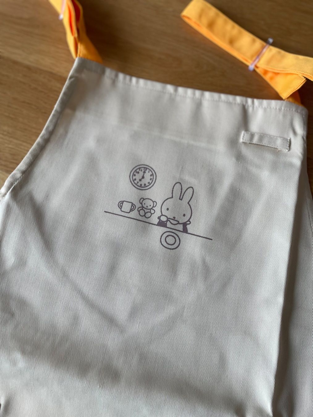 Grembiuli: Tablier de cuisinier Miffy – Nuovo (secondo la descrizione) da Petit Lancy venduto da gil_hr6v