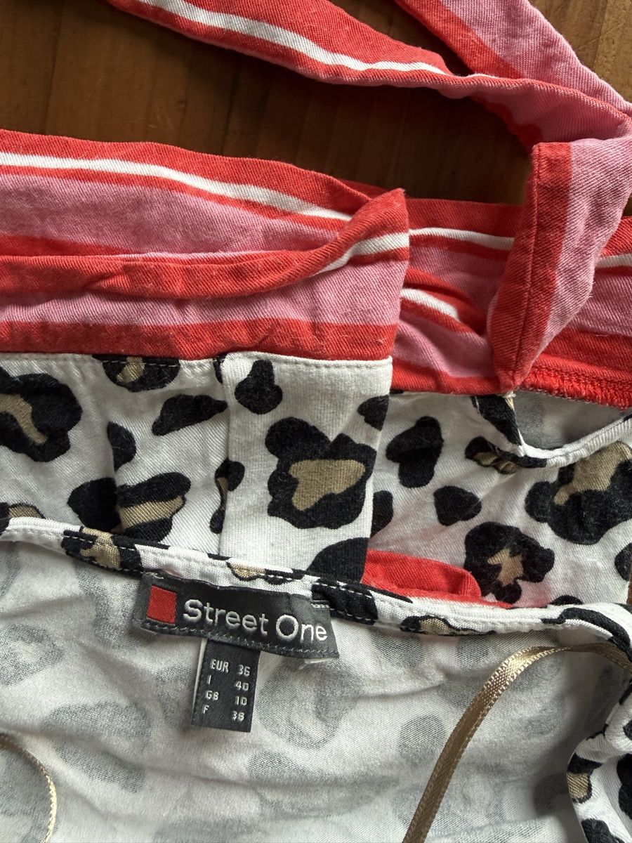 Blusen: Bluse Leopard-Muster – Gebraucht aus Bern von estrellita2014 2