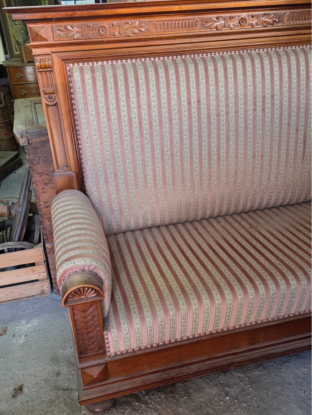 Divani: Biedermeier-Sofa mit wunderschöner Schnitzereien antik – Usato da Flums venduto da Flumsantik 6
