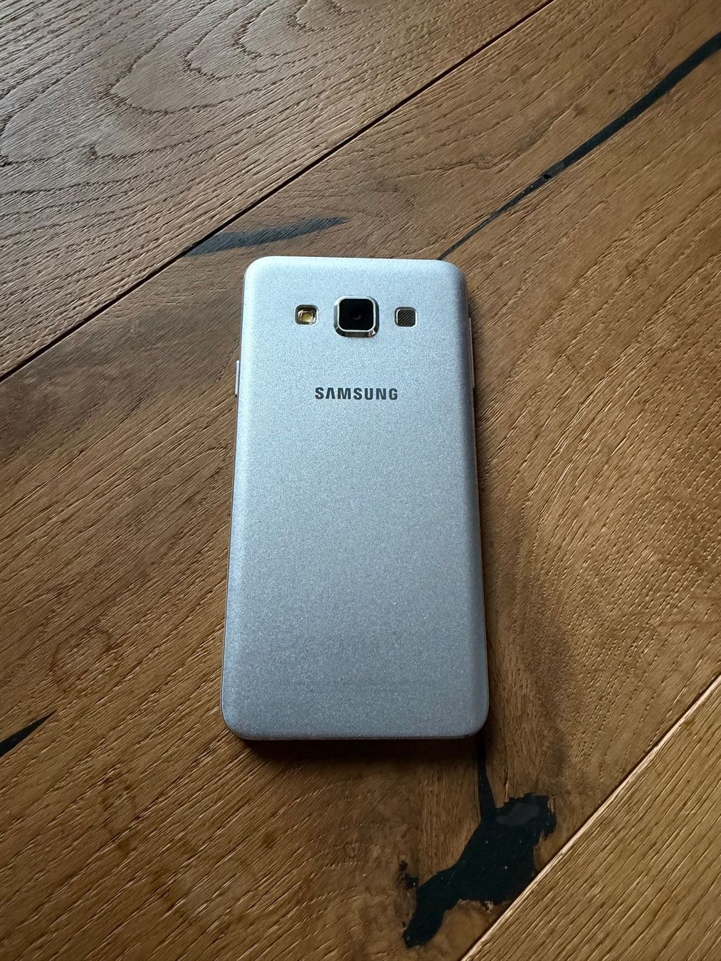 Samsung Handys / Smartphones: Samsung Galaxy A3 – Gebraucht aus Luzern von Aura13 1