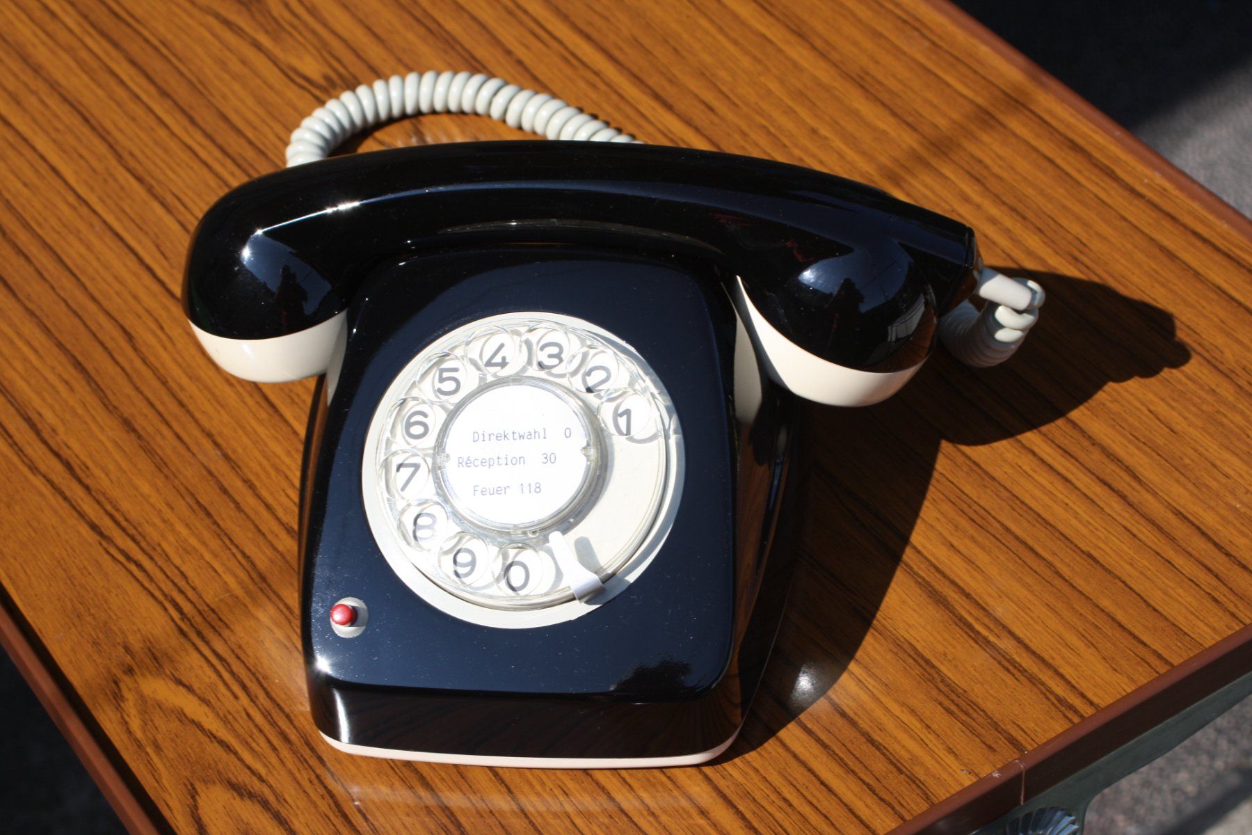 Telefoni: TELEFON VINTAGE MIT WÄHLSCHEIBE – Usato da Wauwil venduto da Pneuedy 3