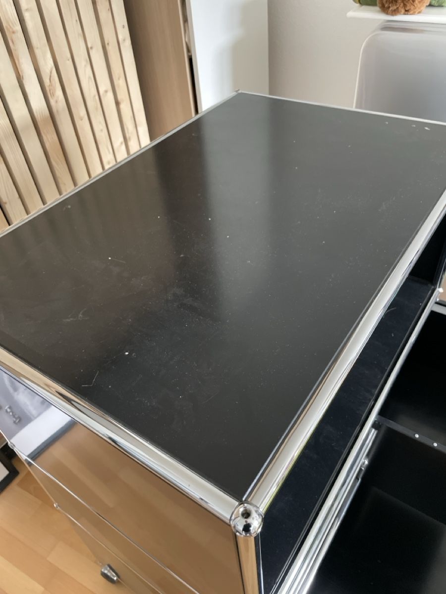 USM Banconi: USM Haller Sideboard Schwarz mit Rollen – Usato da urdorf venduto da carroe 3