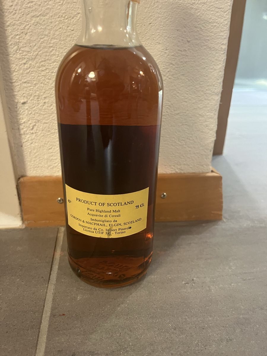 Macallan Bevande alcoliche: MACALLAN 40Year Gold Lebel – Nuovo e nell'imballaggio originale da Neerach venduto da fuz_8d7l 2