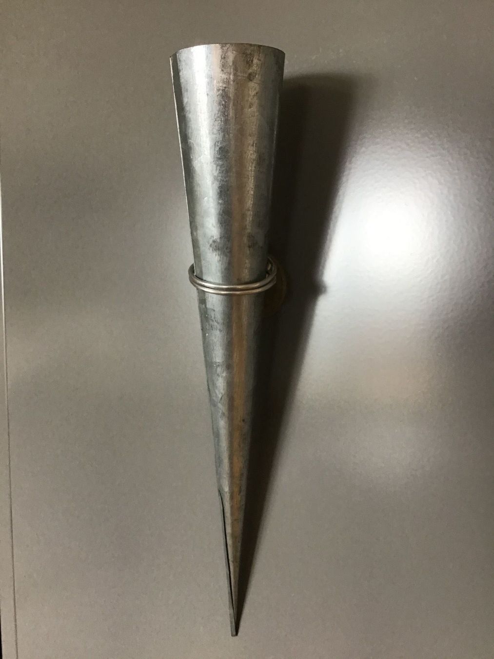 Tutte le decorazioni: Verzinkte Deko Halter Cornetform 3 Stk. – Usato da Frenkendorf venduto da silasho 1