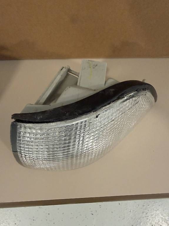 Toutes les pièces auto: BMW E36 Coupe/Cabrio Frontblinker – D'occasion à Buchs AG par lor_9dhh 3