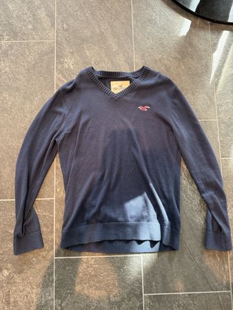 Hollister V-neck sweater blue size S USED
