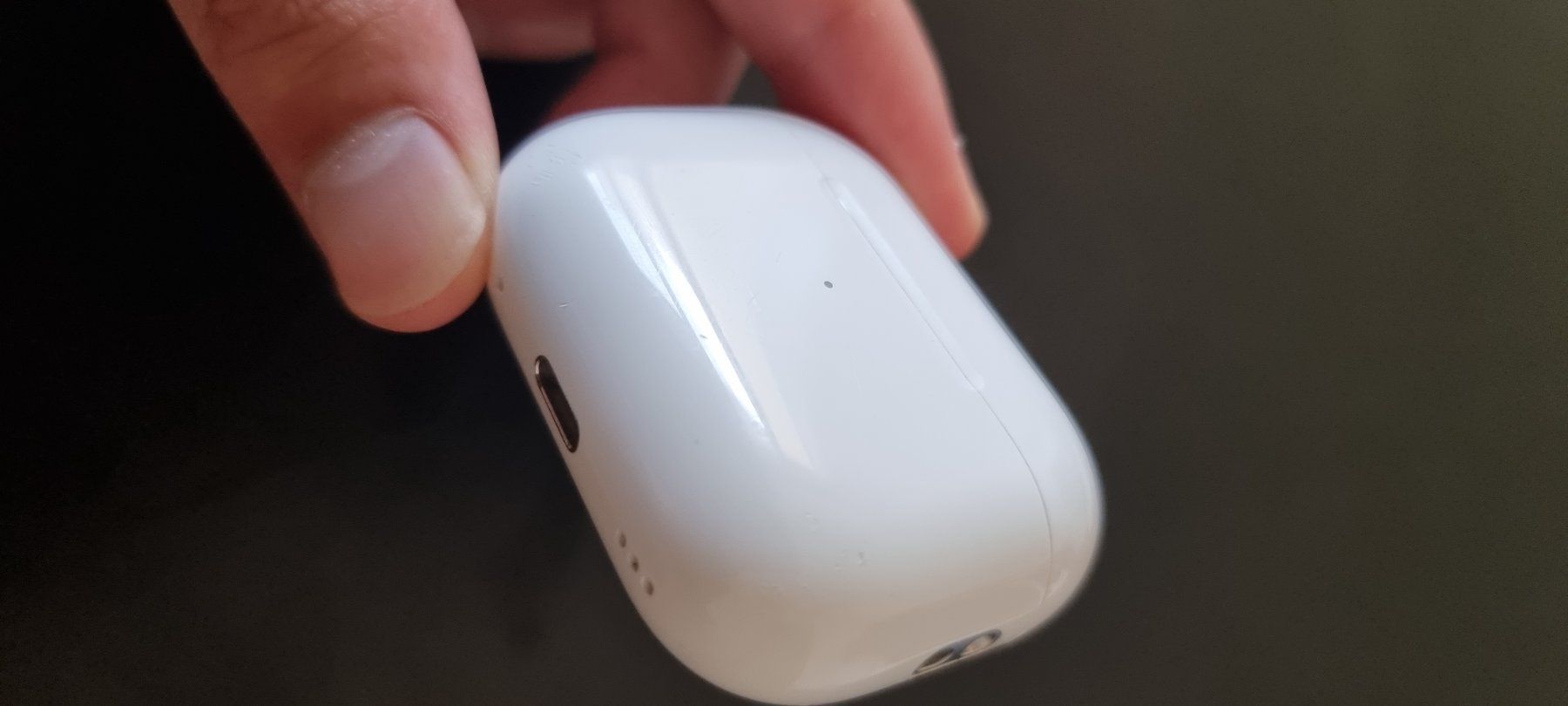 Apple Cuffie: Airpods Case ohne Airpods – Usato da Mellingen venduto da Nowl 3