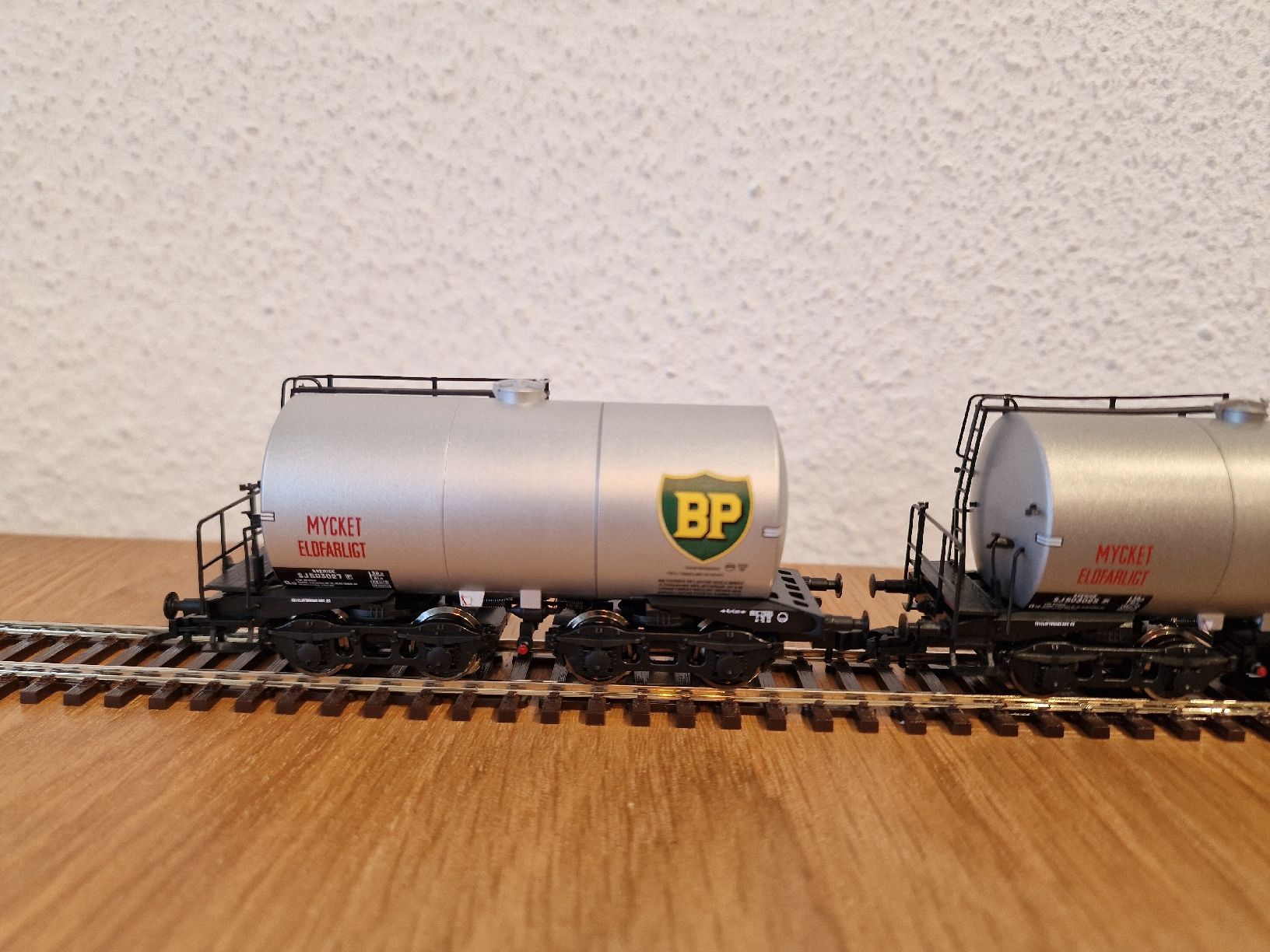 Roco Modelleisenbahnen: SJ BP Tankwagen H0 – Neu (gemäss Beschreibung) aus Matten b. Interlaken von lor_hr9w 9