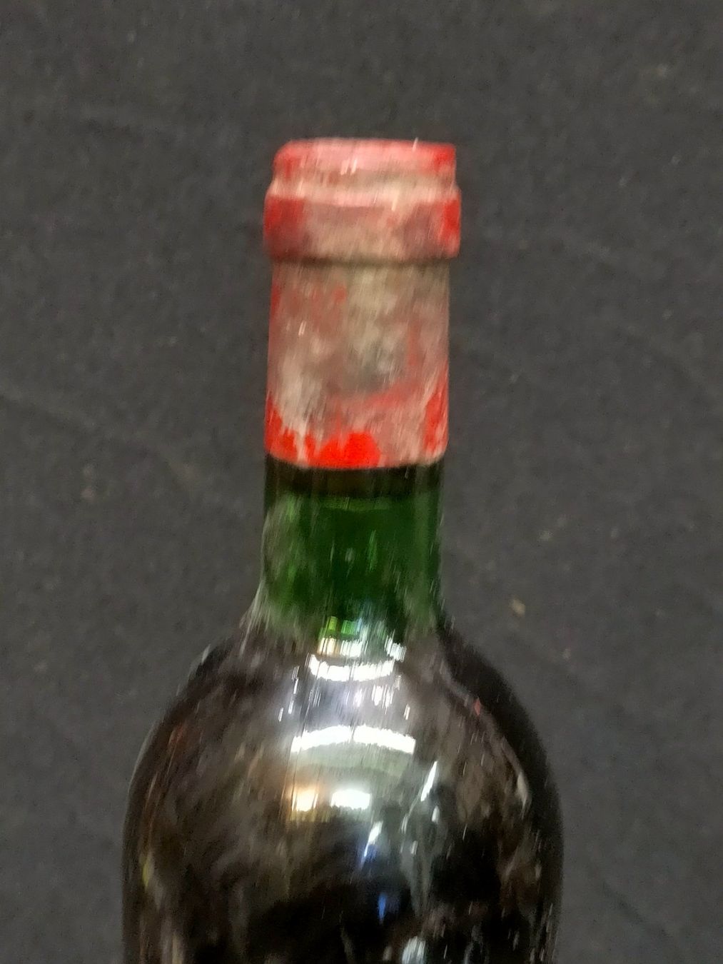 Vino: CHÂTEAU LATOUR BORDEAUX SUPERIOR 1979 – Nuovo (secondo la descrizione) da Genève venduto da Leboucheoreilles 1