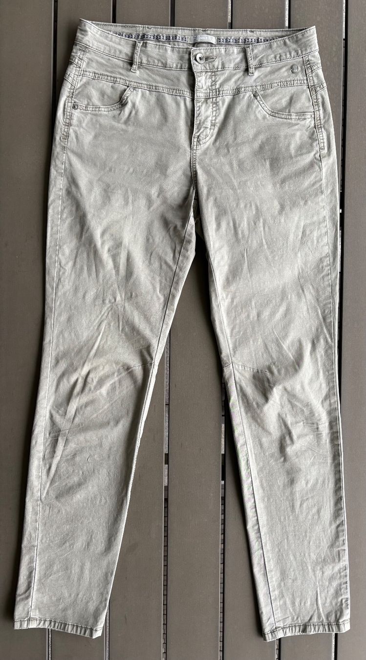 Nile Pantaloni: Nile Freizeithose, Gr. M, Khaki – Usato da Ebnat-Kappel venduto da Molton
