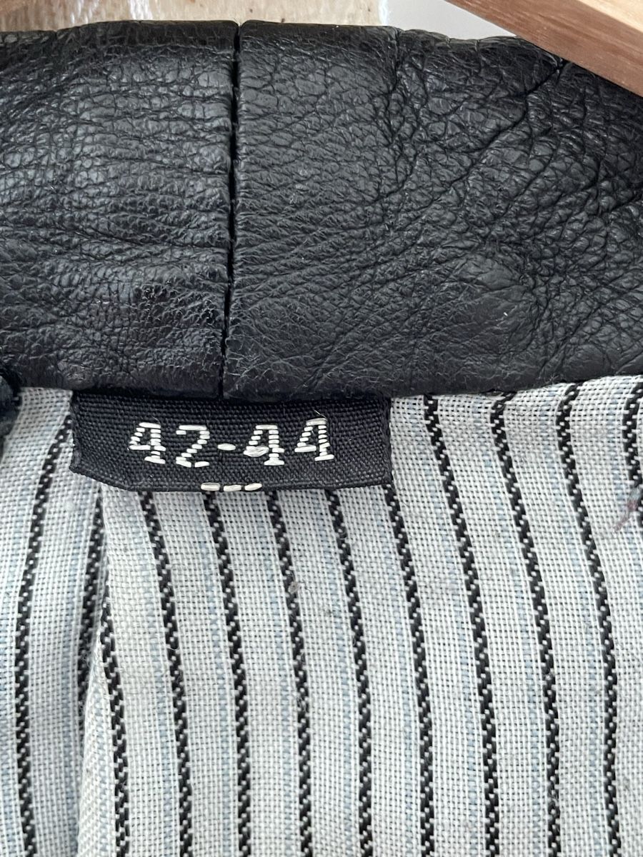 Giacche: Lederjacke schwarz Grösse 42-44 – Usato da Stettlen venduto da 7mkz-usw 7