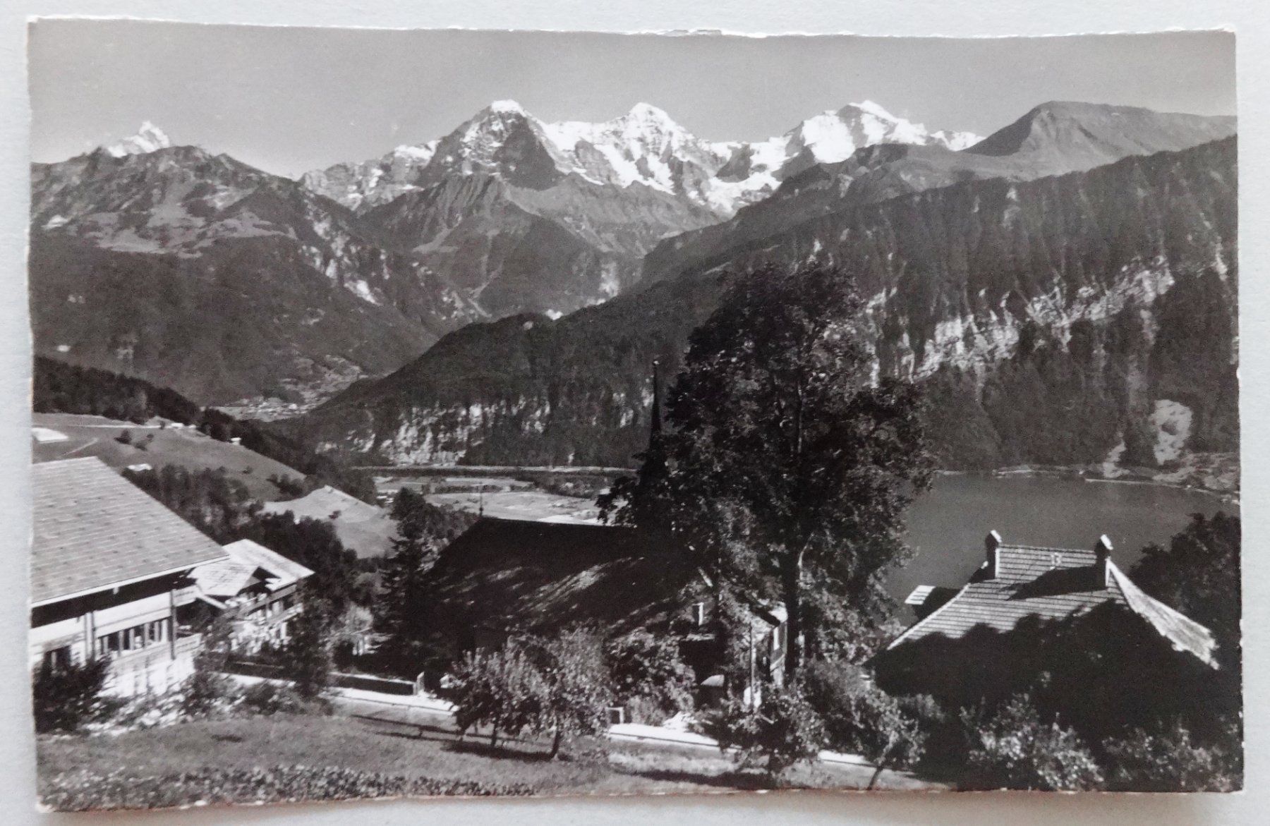 Cartoline postali: Beatenberg, Kirche mit Schreckhorn – Usato da Fétigny venduto da Billy2miny