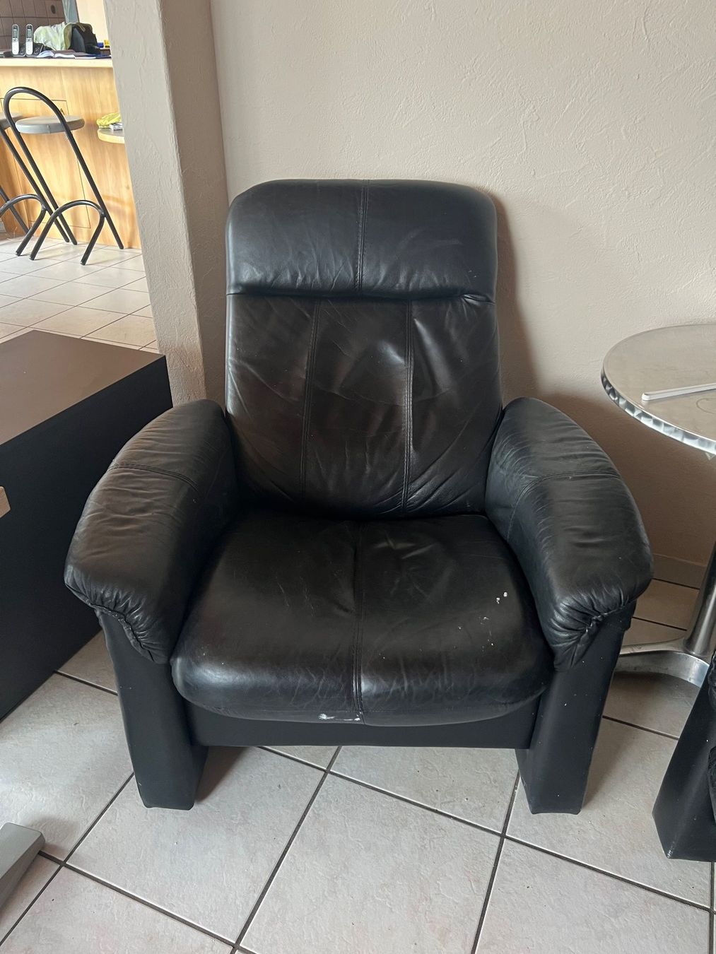 Divani: Leder Polstergruppe – Usato da Niederrohrdorf venduto da nic_25wy 2