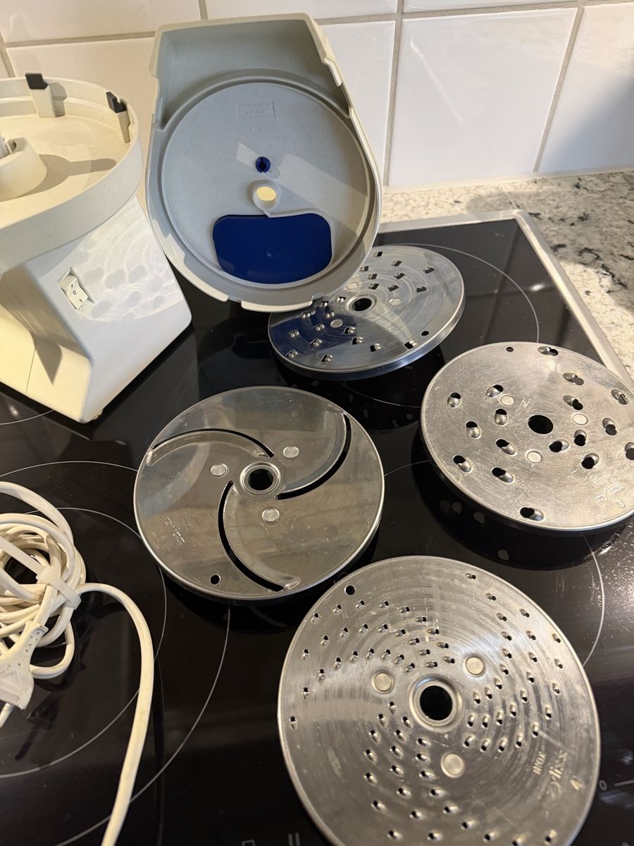 Zyliss Elettrodomestici da cucina: Zyliss Gemüseschneider Multischneider mit 4 Einsätze – Usato da Zürich venduto da sne.swiss 3
