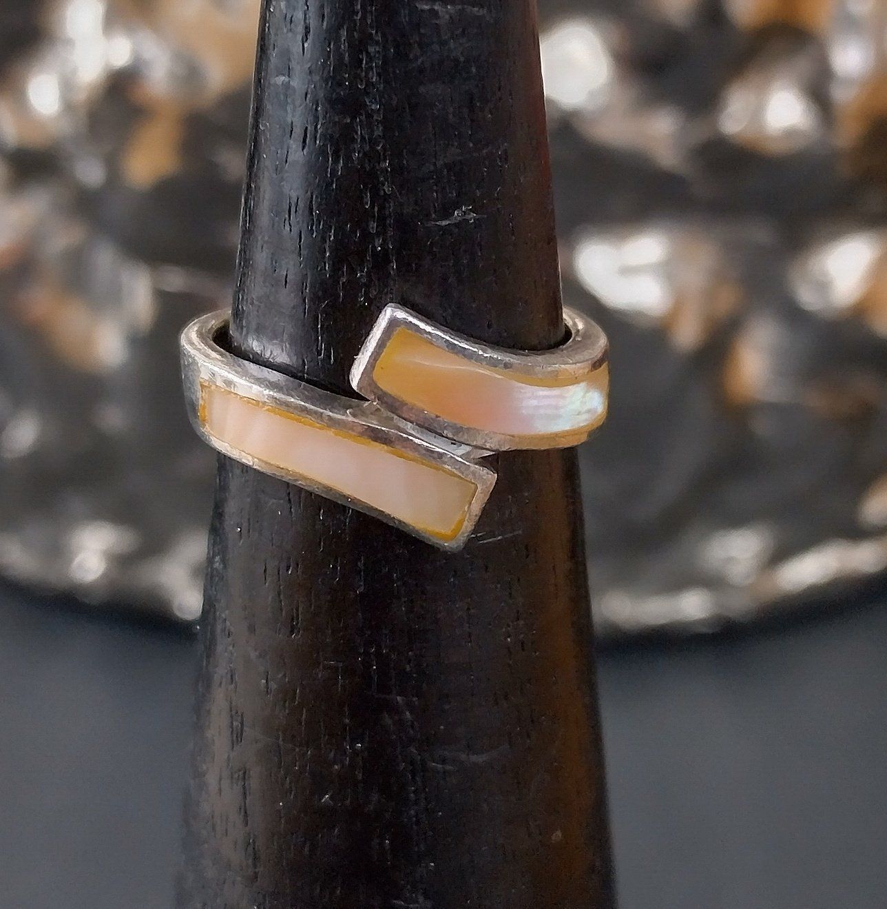 Anelli: ZARTER PERLMUTT RING IN 925 SILBER – Usato da Romanshorn venduto da BoutiqueA