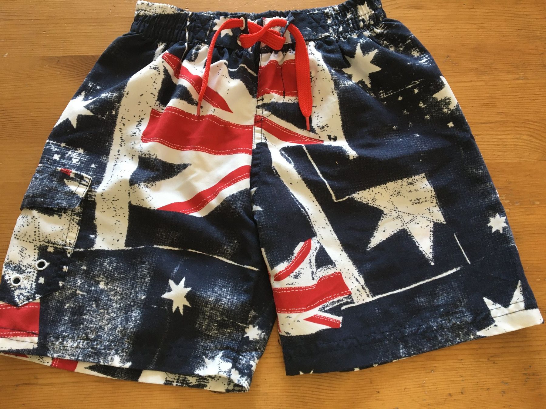 Pantaloni: Badeshorts EBound Grösse 128 – Usato da Rechthalten venduto da Cheech2