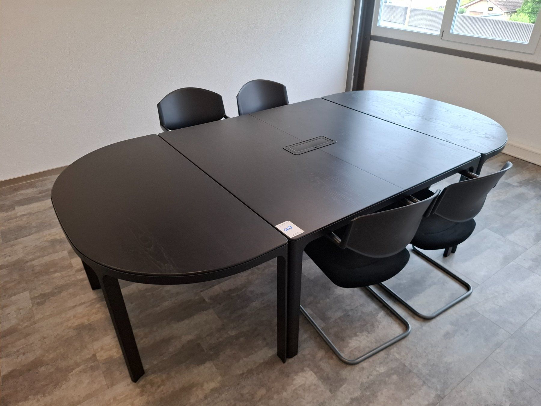 Ikea Tavoli: 009 Ovaler Sitzungstisch mit Stühlen (4x) – Usato da Derendingen venduto da Meisterstuecke